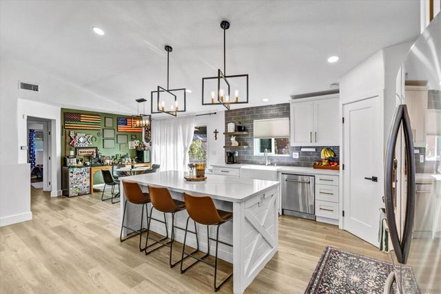 9861 Bon Vue Drive, El Cajon, CA 92021
