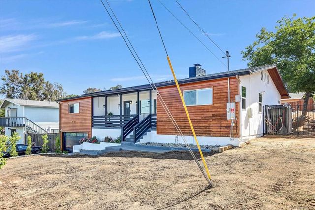 9861 Bon Vue Drive, El Cajon, CA 92021