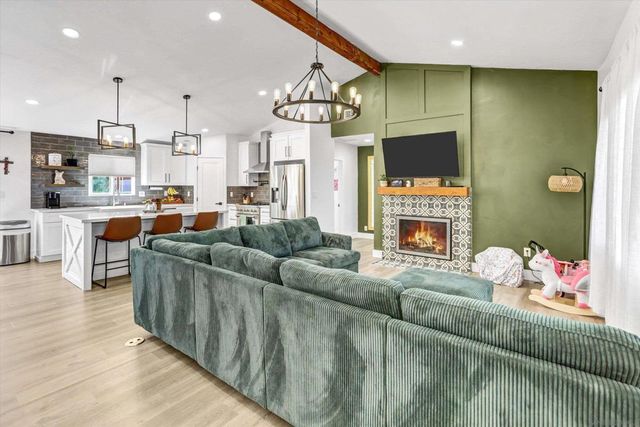 9861 Bon Vue Drive, El Cajon, CA 92021
