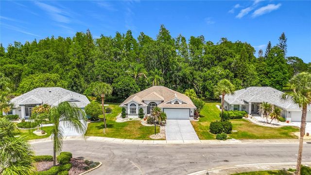 1707 TREMONT COURT, Sun City Center, FL 33573