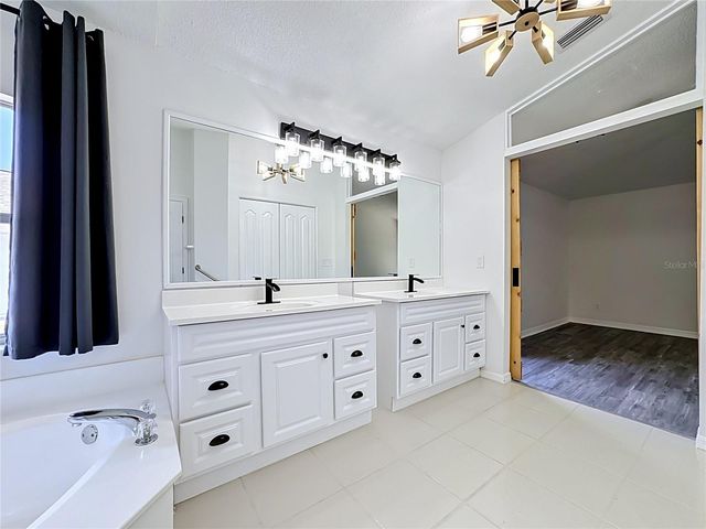 1707 TREMONT COURT, Sun City Center, FL 33573