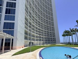 601 NE 36th St 803, Miami, FL 33137