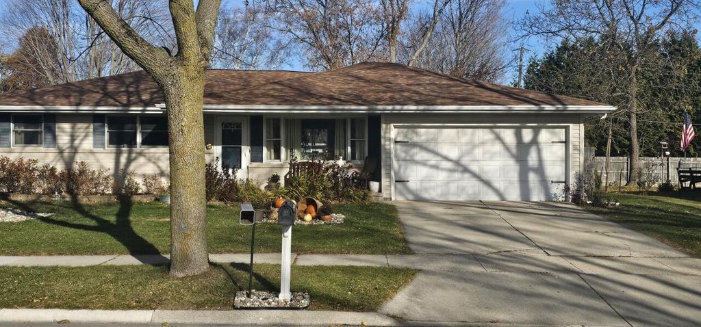 3166 North AVENUE, Sheboygan, WI 53083