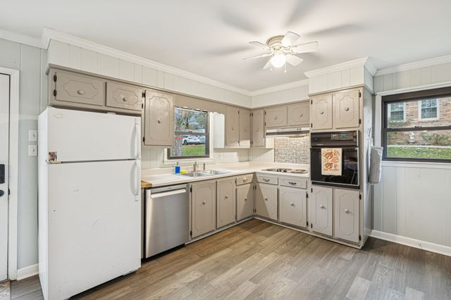 202 Cathey Ln, Columbia, TN 38401