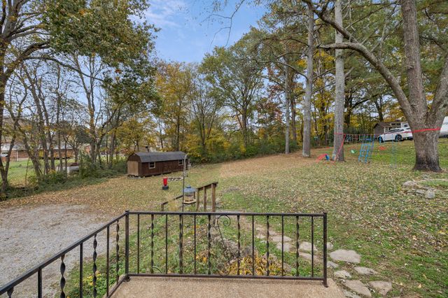 202 Cathey Ln, Columbia, TN 38401