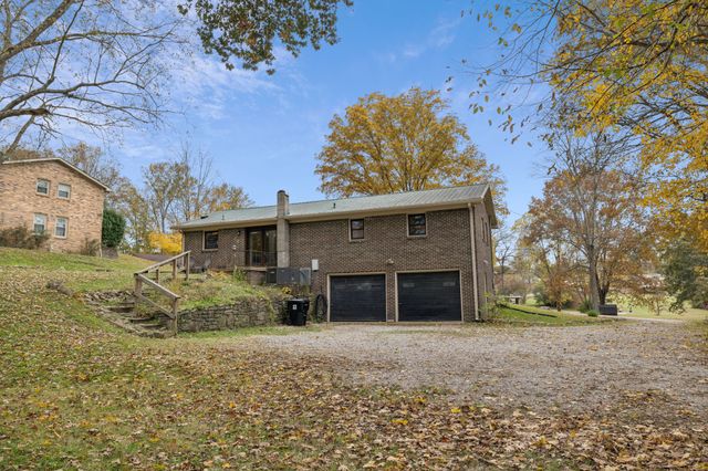 202 Cathey Ln, Columbia, TN 38401