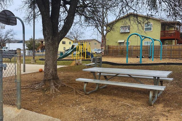 2202 Tabor CT C, Austin, TX 78748