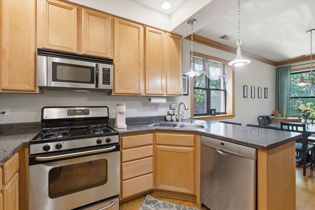 5311 S WOODLAWN Avenue 2, Chicago, IL 60615