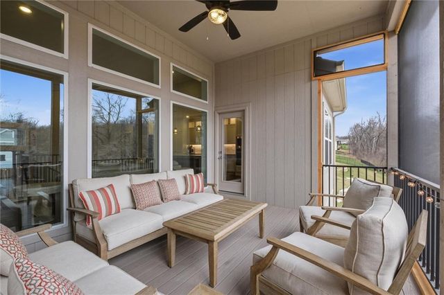 13426 Terrace Park Drive, Parkville, MO 64152