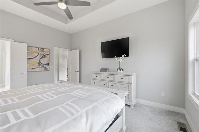 13426 Terrace Park Drive, Parkville, MO 64152