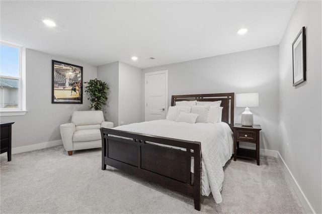 13426 Terrace Park Drive, Parkville, MO 64152