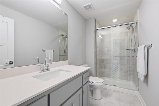 13426 Terrace Park Drive, Parkville, MO 64152