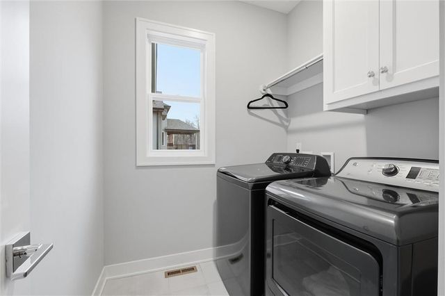 13426 Terrace Park Drive, Parkville, MO 64152