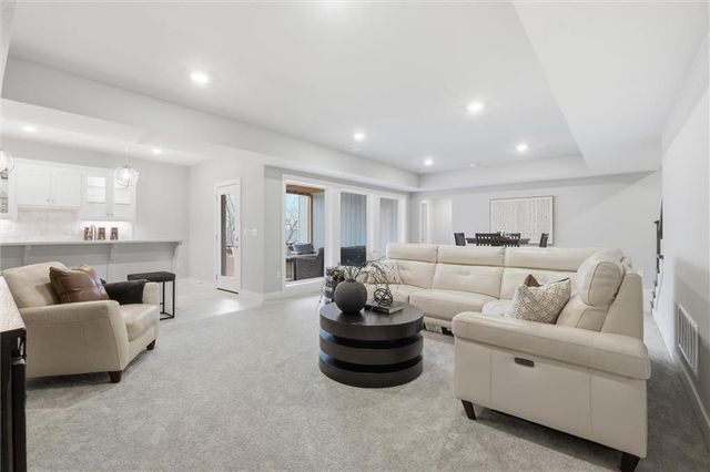 13426 Terrace Park Drive, Parkville, MO 64152