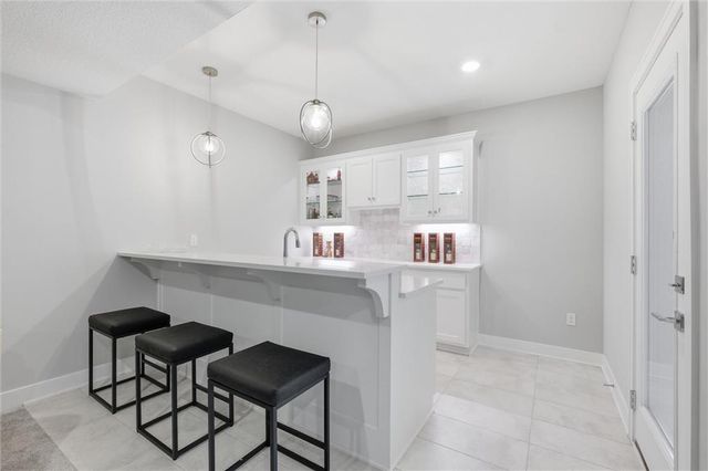 13426 Terrace Park Drive, Parkville, MO 64152