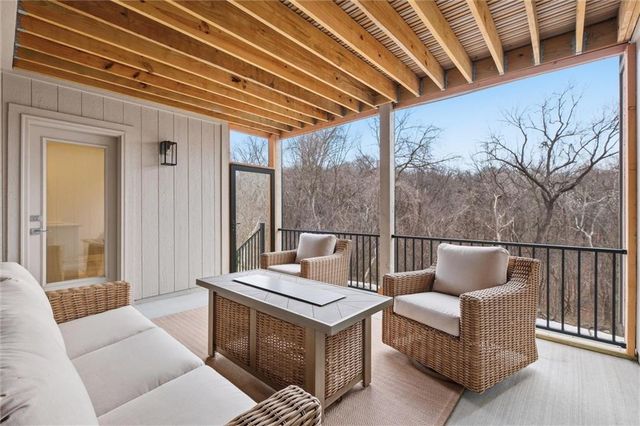 13426 Terrace Park Drive, Parkville, MO 64152