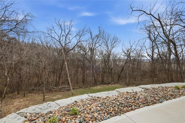 13426 Terrace Park Drive, Parkville, MO 64152