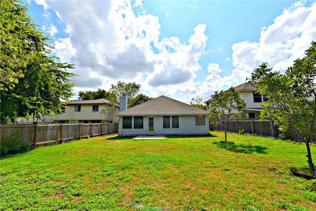 3500 Kissman DR, Austin, TX 78728