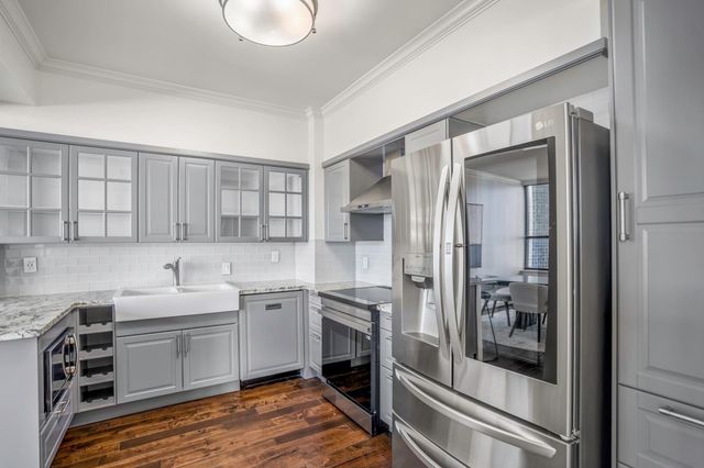 15 Greenway Plaza 12D, Houston, TX 77046