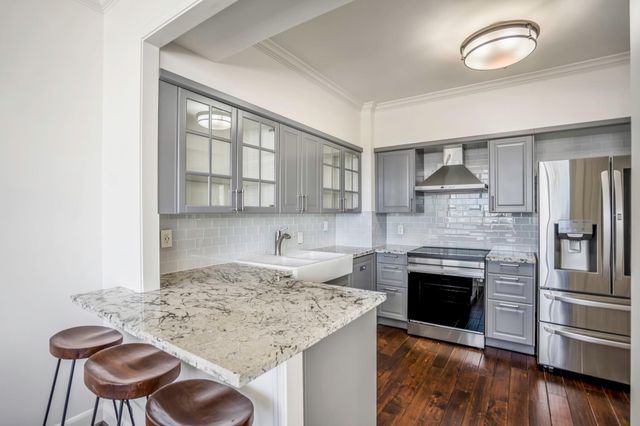 15 Greenway Plaza 12D, Houston, TX 77046