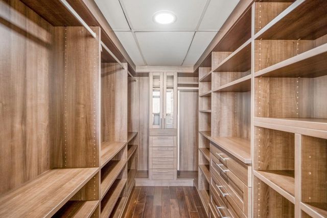 15 Greenway Plaza 12D, Houston, TX 77046