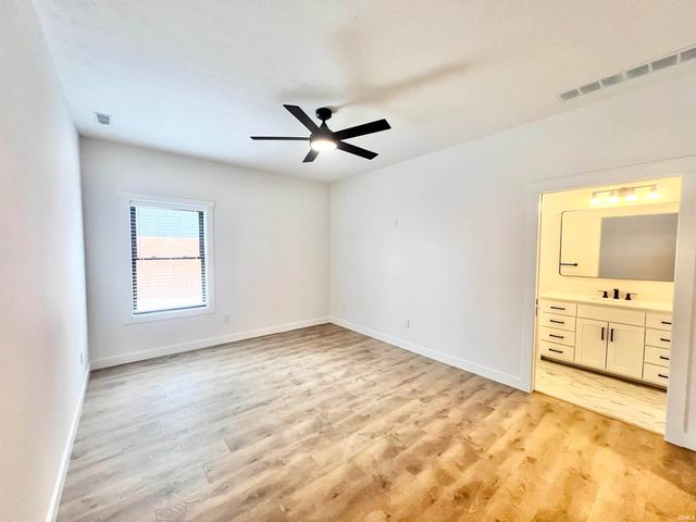 2106 Aruba Drive, Bedford, IN 47421