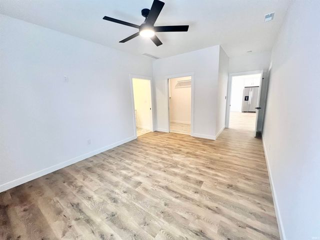 2106 Aruba Drive, Bedford, IN 47421