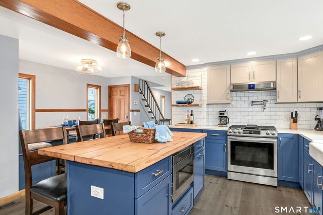 11 Waterbury Avenue, Milford, CT 06460