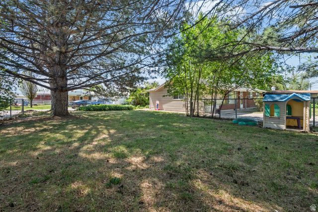 181 W FRANCIS AVE, Layton, UT 84041