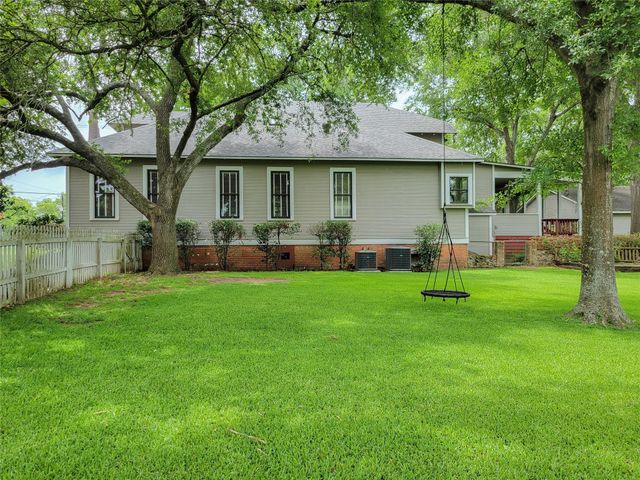 1406 Key Street, Brenham, TX 77833