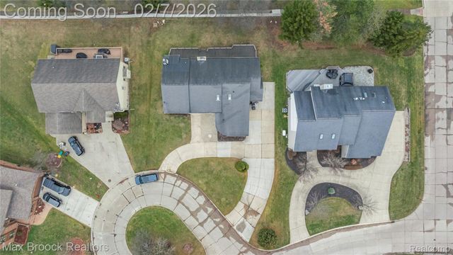 31189 Country Ridge Circle, Farmington Hills, MI 48331