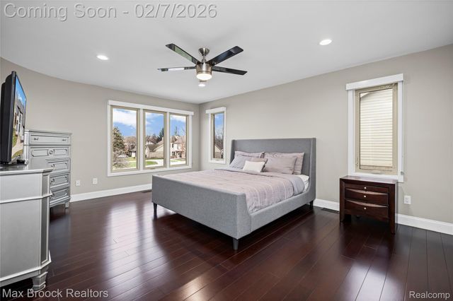 31189 Country Ridge Circle, Farmington Hills, MI 48331