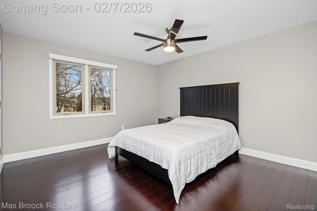 31189 Country Ridge Circle, Farmington Hills, MI 48331