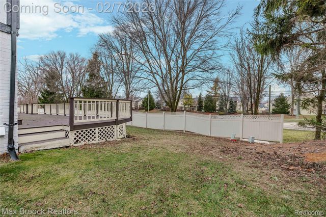 31189 Country Ridge Circle, Farmington Hills, MI 48331