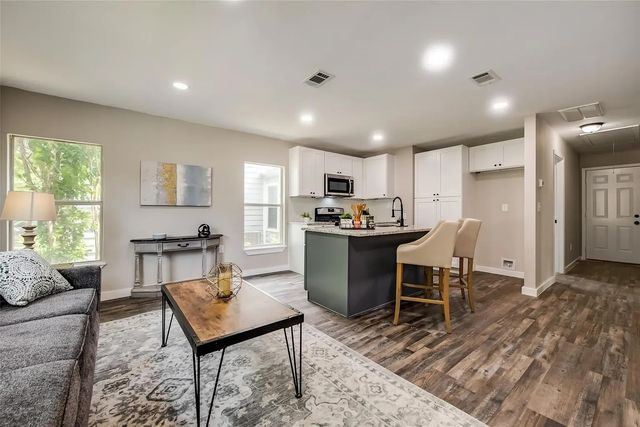 2617 Ryan Avenue, Fort Worth, TX 76110