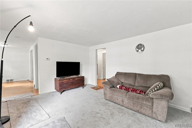 43 Norman Place, Amherst, NY 14226