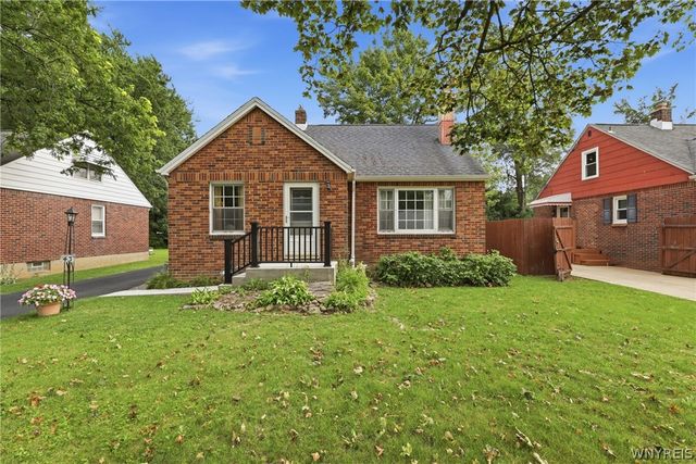 43 Norman Place, Amherst, NY 14226