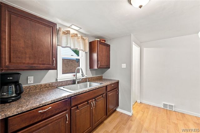 43 Norman Place, Amherst, NY 14226