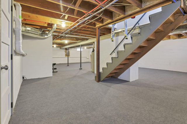 567 Franklin Avenue, Heath, OH 43056