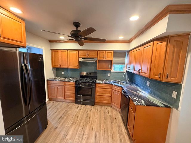 1706 SPENCER DR, Croydon, PA 19021