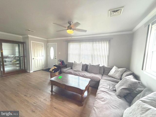 1706 SPENCER DR, Croydon, PA 19021