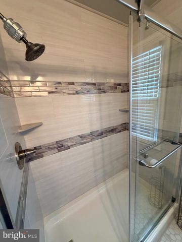 1706 SPENCER DR, Croydon, PA 19021