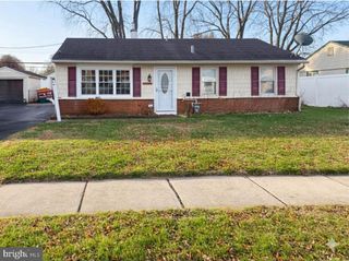 1706 SPENCER DR, Croydon, PA 19021