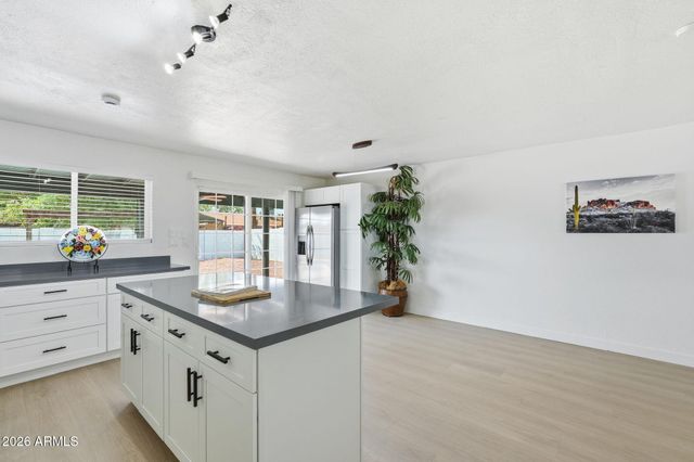 1343 W 7TH Avenue, Mesa, AZ 85202