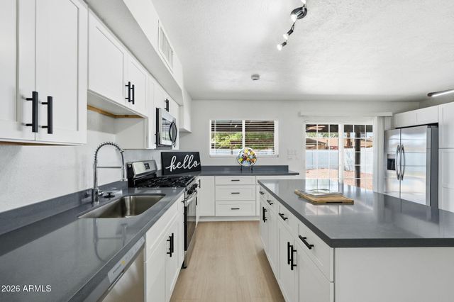 1343 W 7TH Avenue, Mesa, AZ 85202
