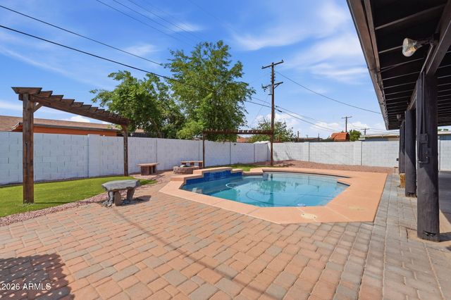 1343 W 7TH Avenue, Mesa, AZ 85202