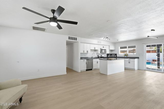 1343 W 7TH Avenue, Mesa, AZ 85202