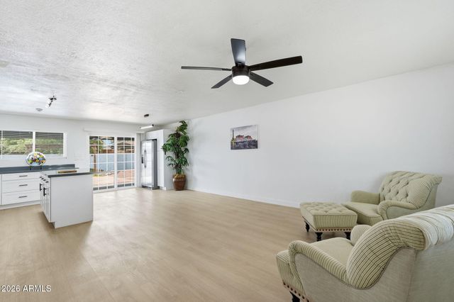 1343 W 7TH Avenue, Mesa, AZ 85202