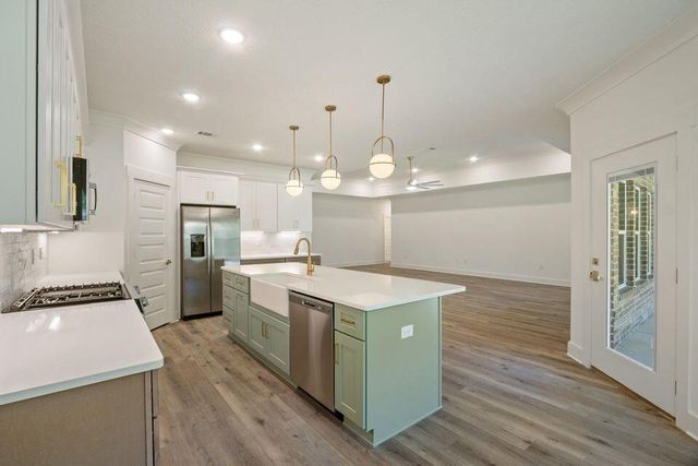 917 Pocahontas Drive, Fort Walton Beach, FL 32547