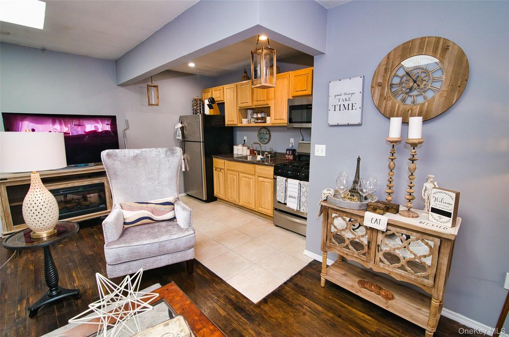 180 Montauk Avenue, Brooklyn, NY 11208